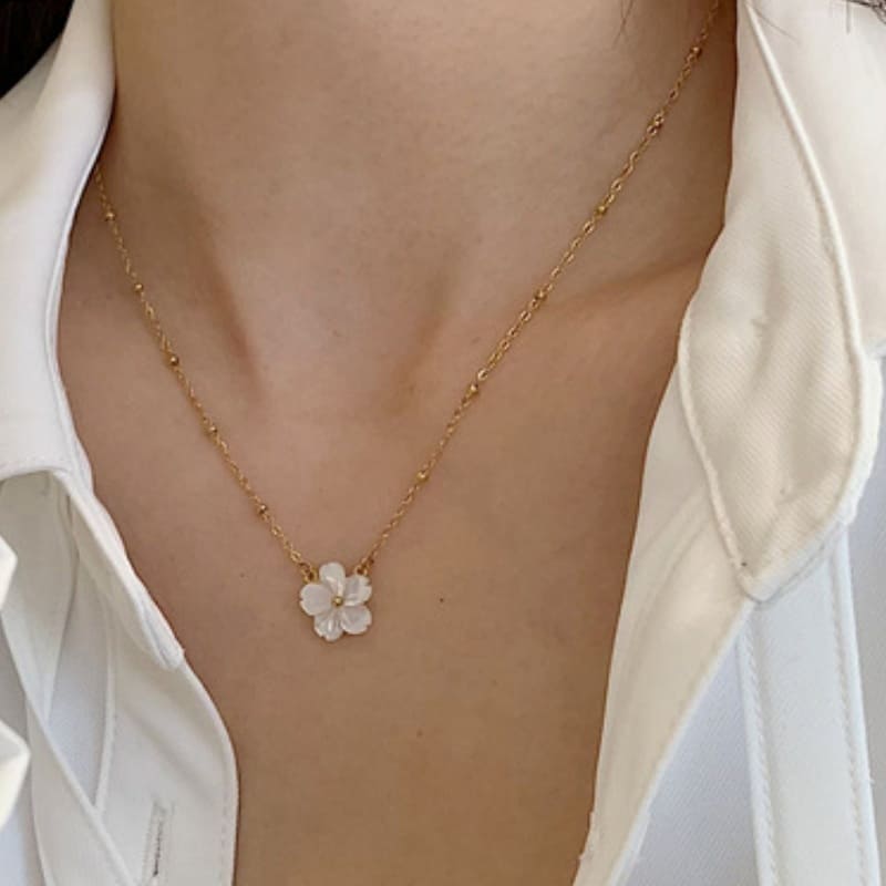 Love is Blooming - 18K Gold Plated Necklace